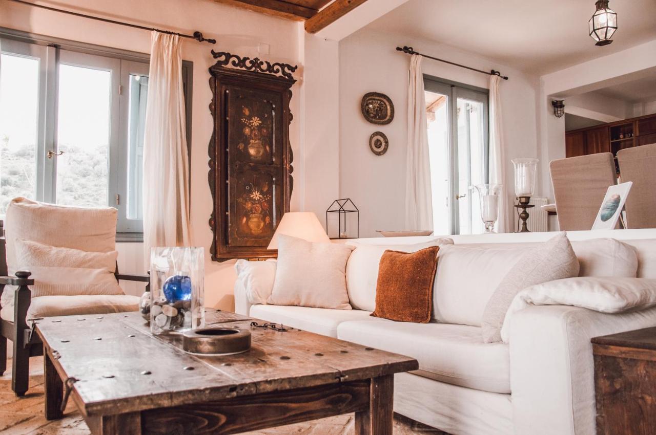 Von Sophia / The House * Agioi Apostoloi (Evia)