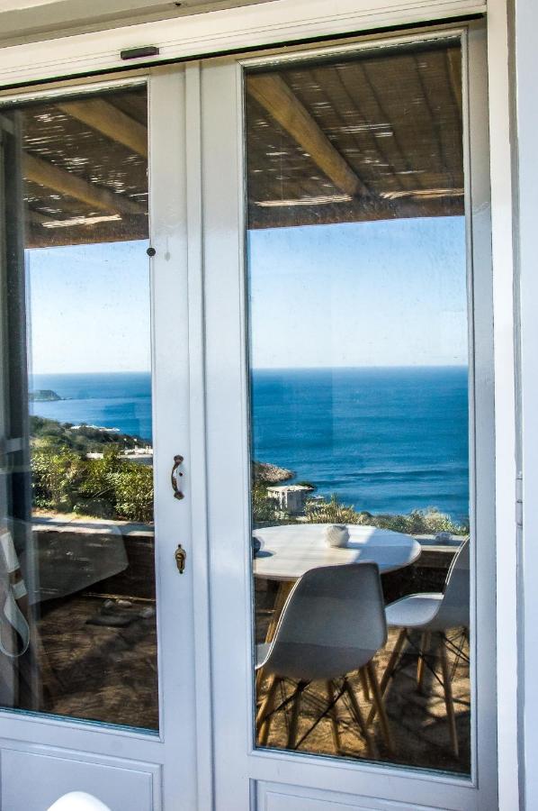 Von Sophia / The House * Agioi Apostoloi (Evia)